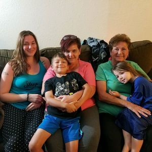 Meet your Posher, Ashley